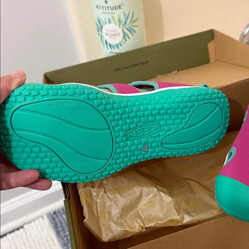 Keen Kids Magenta and Turquoise Water Shoes